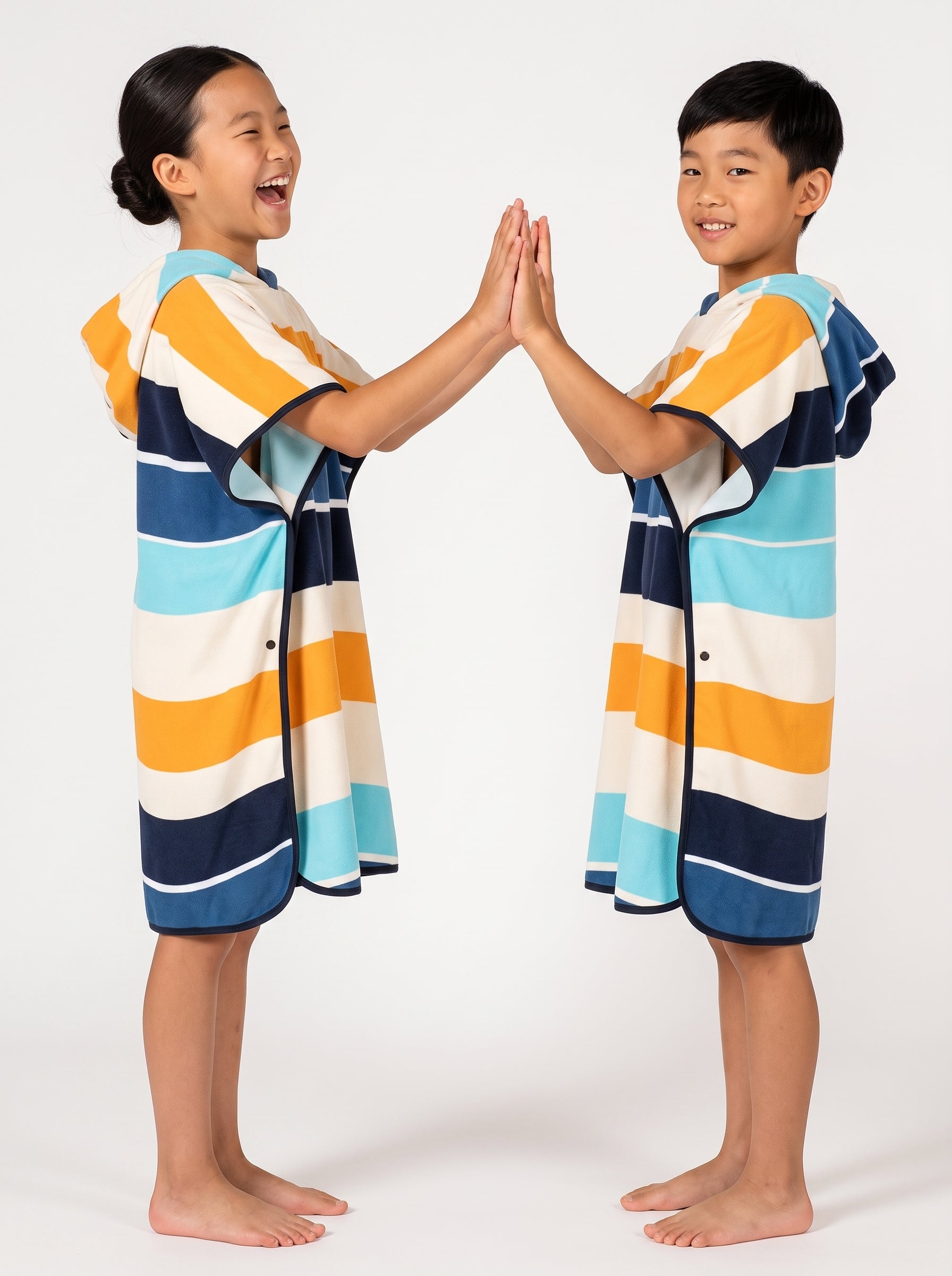 Premium Cotton Kids Hooded Poncho Towel – Soft & Absorbent Bath/Beach Towel (Ages 5-7 Years)