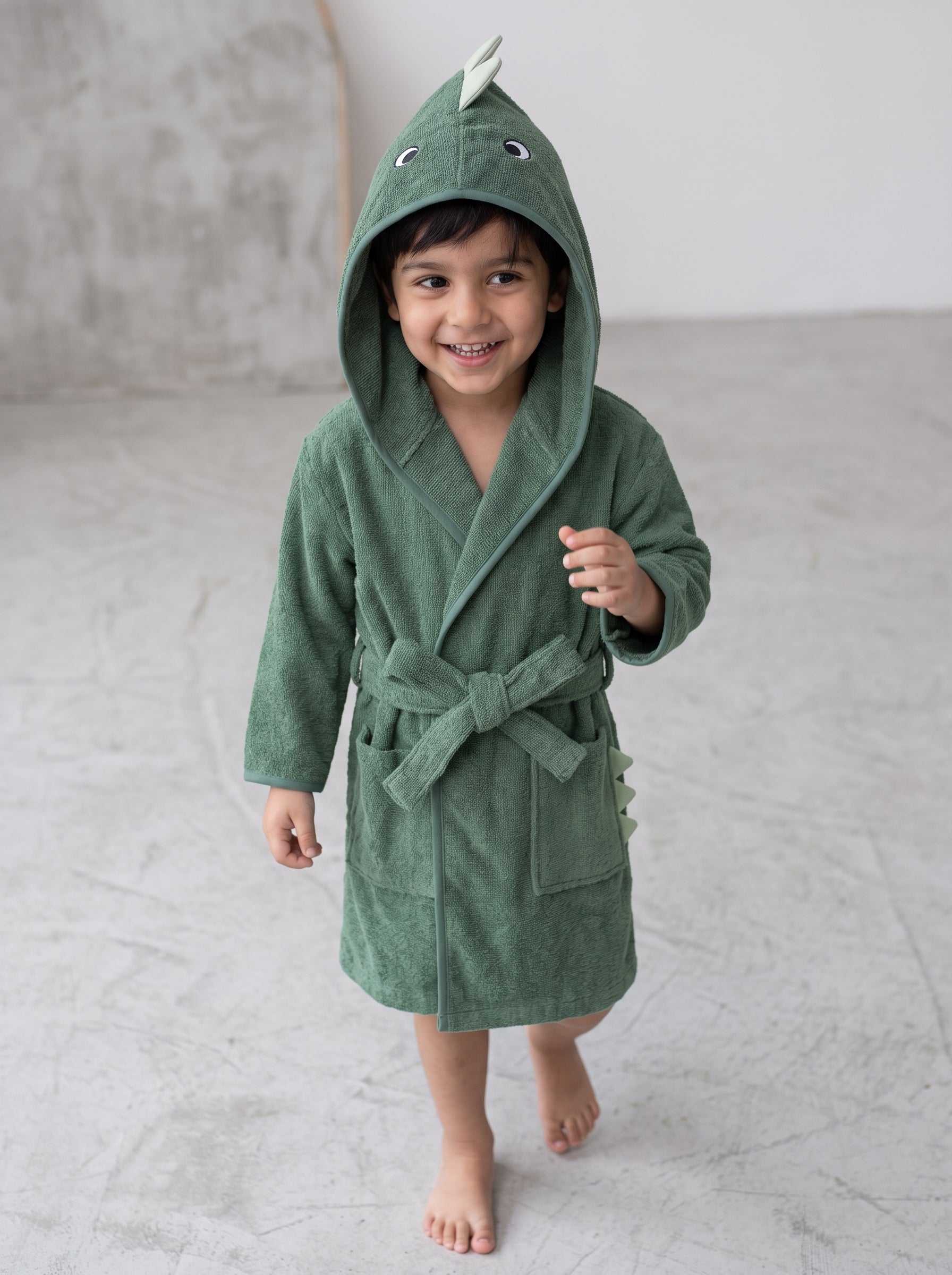 Kids Bathrobe – Soft & Cozy Hooded Bathrobe for Boys & Girls | Ages 4-8 Years