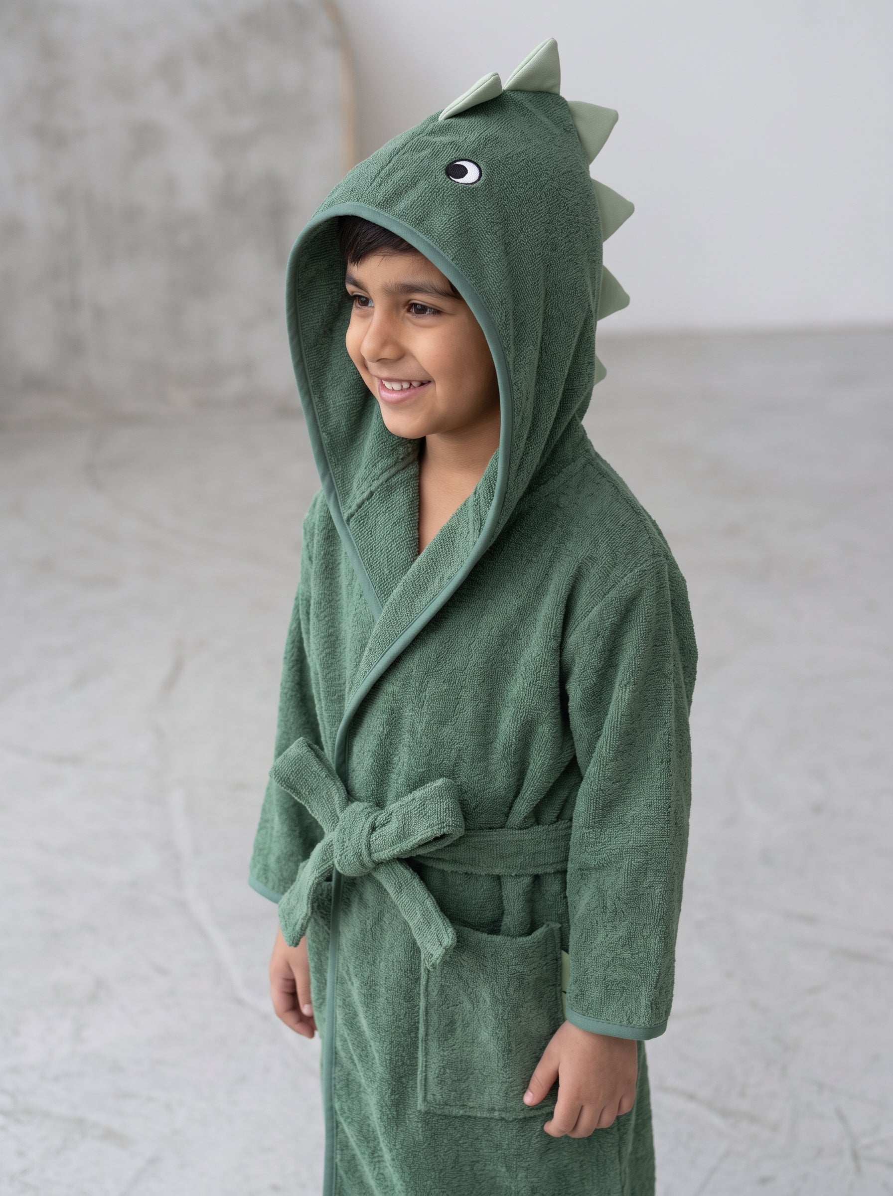 Kids Bathrobe – Soft & Cozy Hooded Bathrobe for Boys & Girls | Ages 4-8 Years