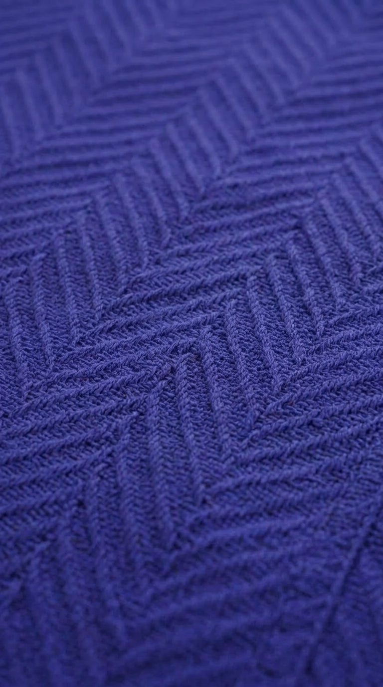 Zig-Zag Chevron Cotton Blanket – All-Season Bedding for Double Bed (210x240 cm)